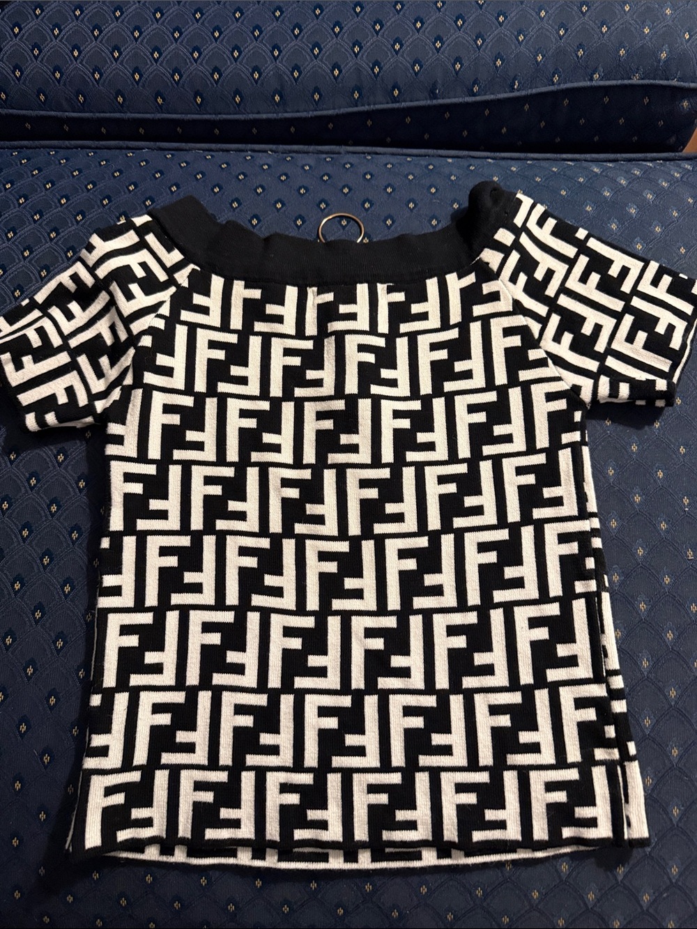 Black & White Geometric Short-Sleeve Sweater -